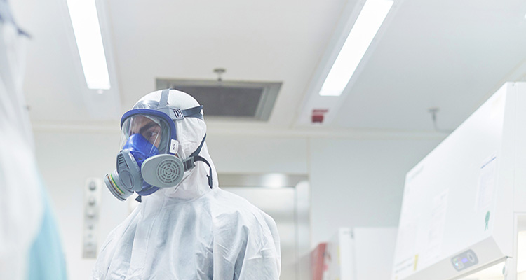 Alberto Ospina Stella in the Kirby Institute’s PC3 containment lab