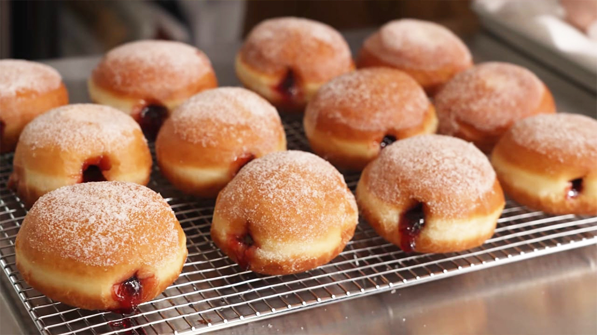 FREE donuts at The Lounge