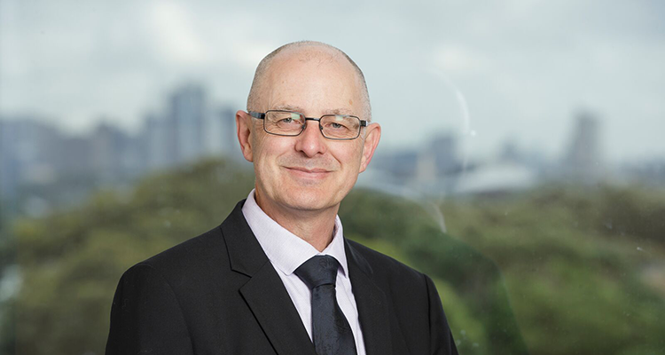 Professor Geoff Crisp