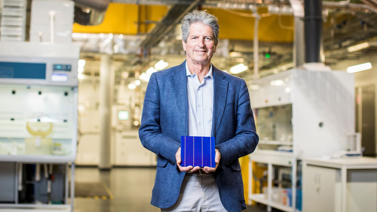 Australian solar pioneers win world's top engineering prize