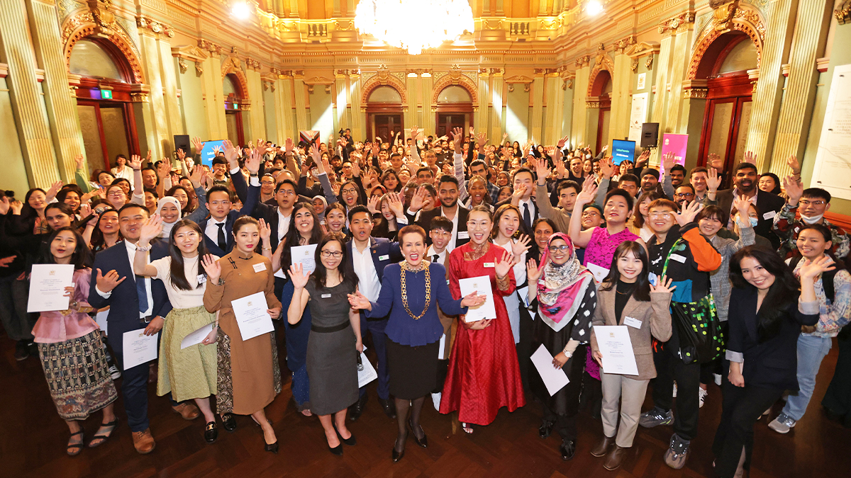 Lord Mayor welcomes international students back to Sydney