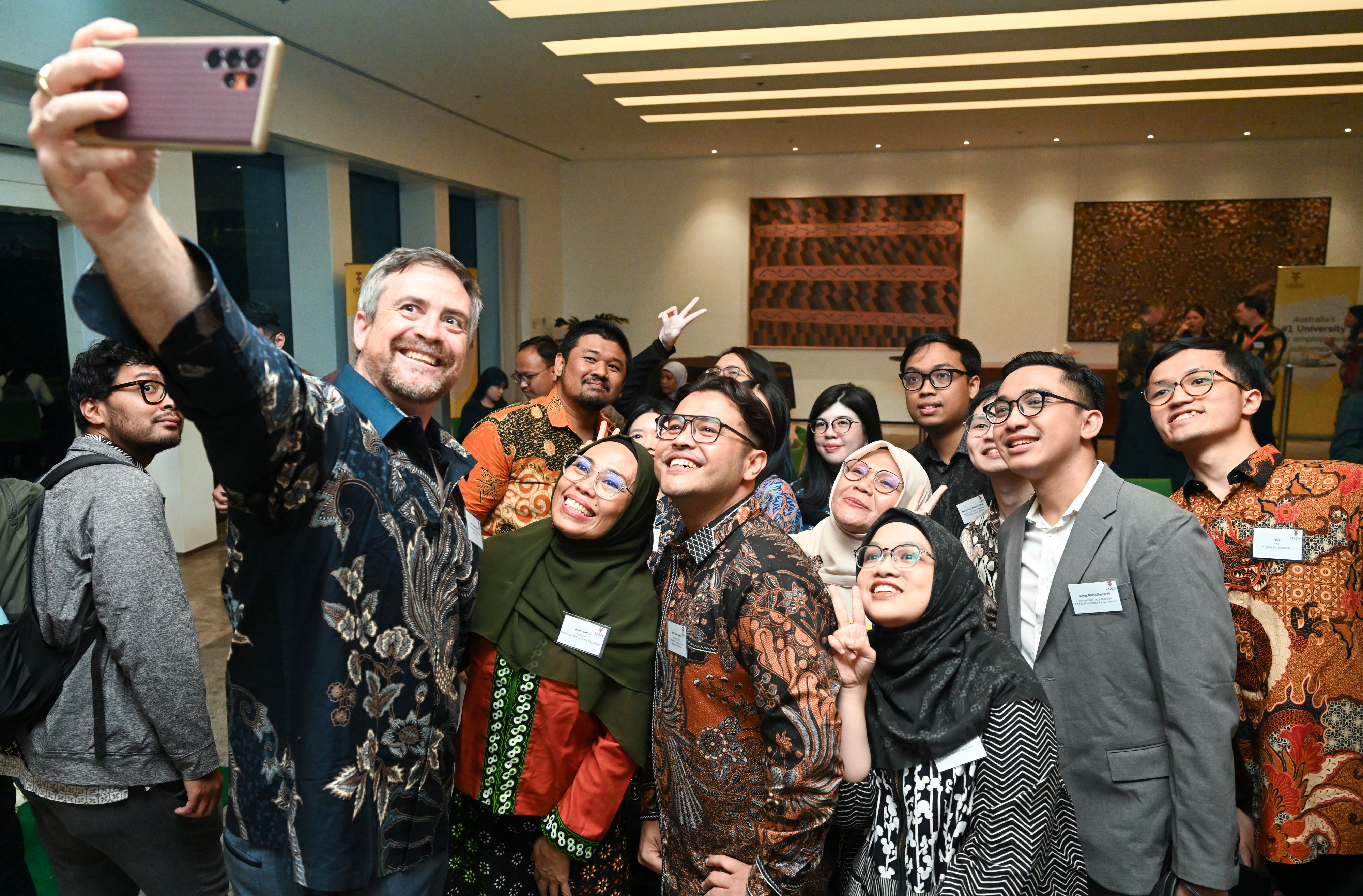 VC with students