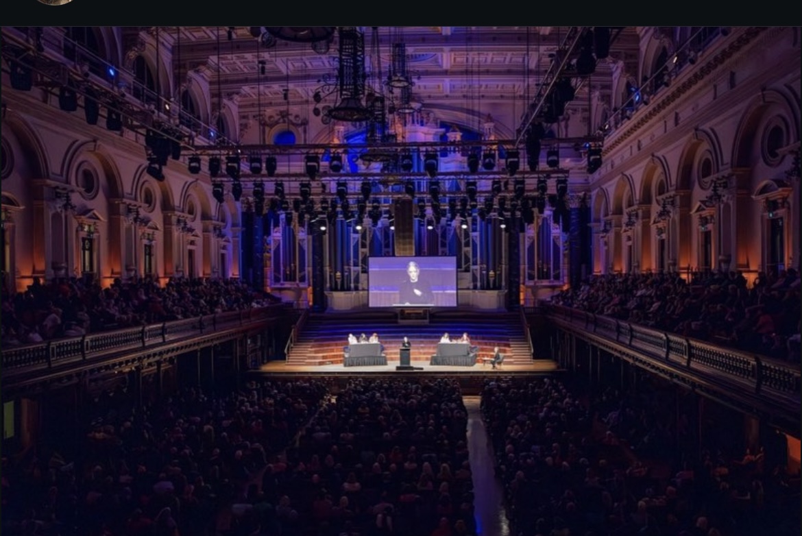 Justine perfomring at Sydney Town Hall