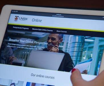 UNSW Online being accessed via an iPad